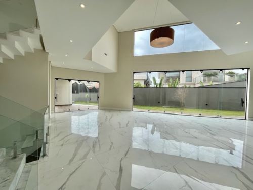 Casa em Condomínio Itahyê Santana de Parnaíba 